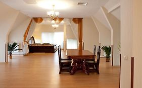 Готельний комплекс Верховина